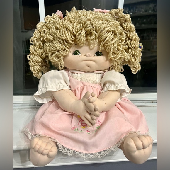 CABBAGE PATCH DOLL LOOK ALIKE 1983- SHE IS A BEAUTY!! - Picture 5 of 10